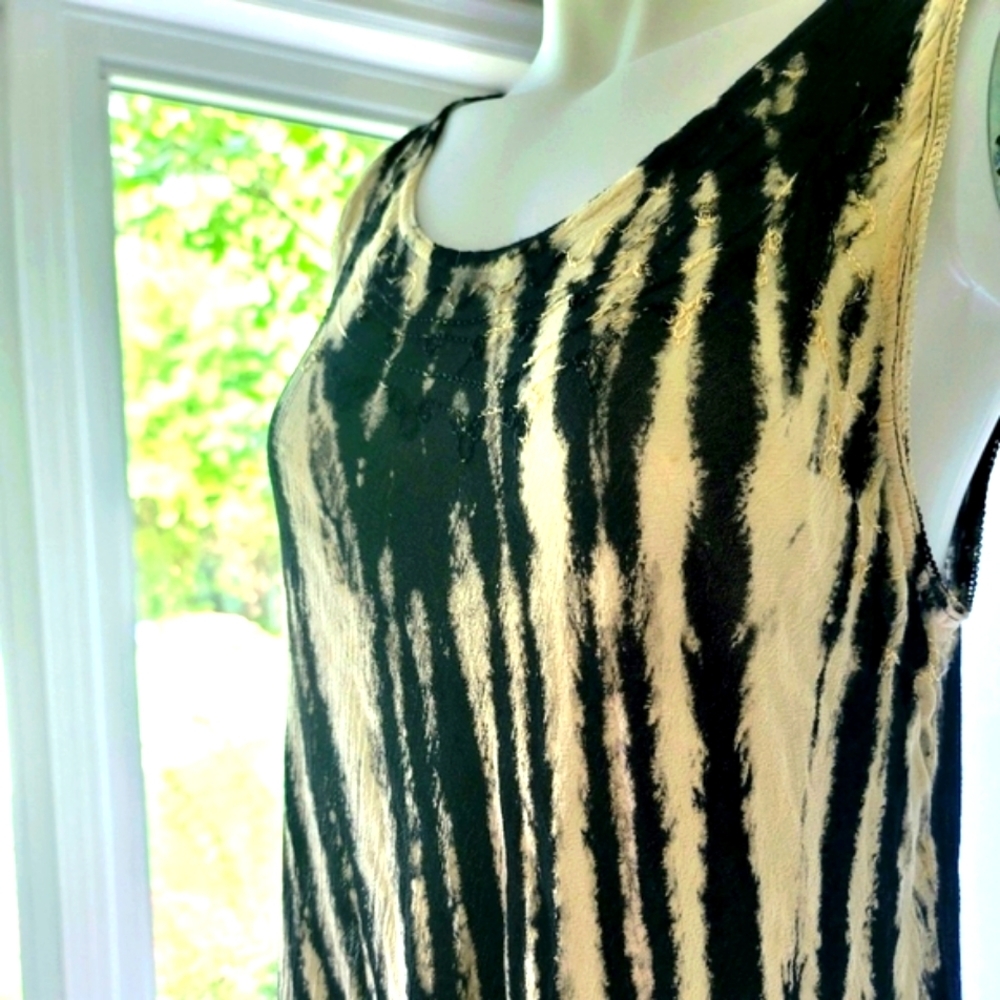 Papa Striped Black and White Sleeveless Maxi Dress
